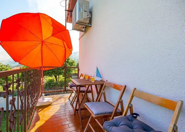 Apartment Roza, Sea View, Free Parking