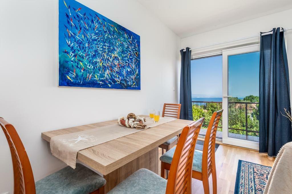 Roza, Sea View, Free Parking Apartment Icici